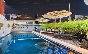 Vplus Hotel