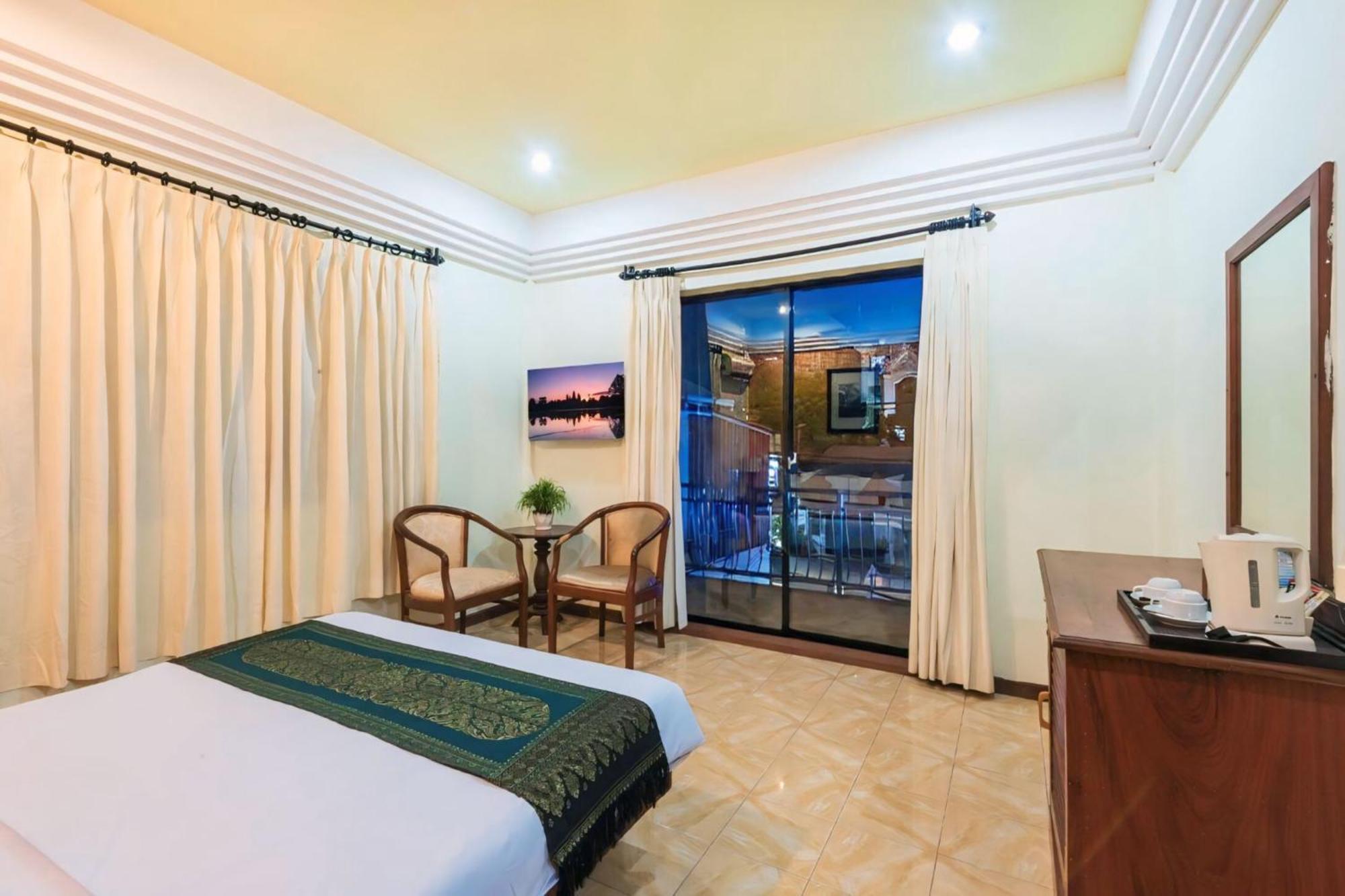 Vplus Hotel Siem Reap Exterior photo