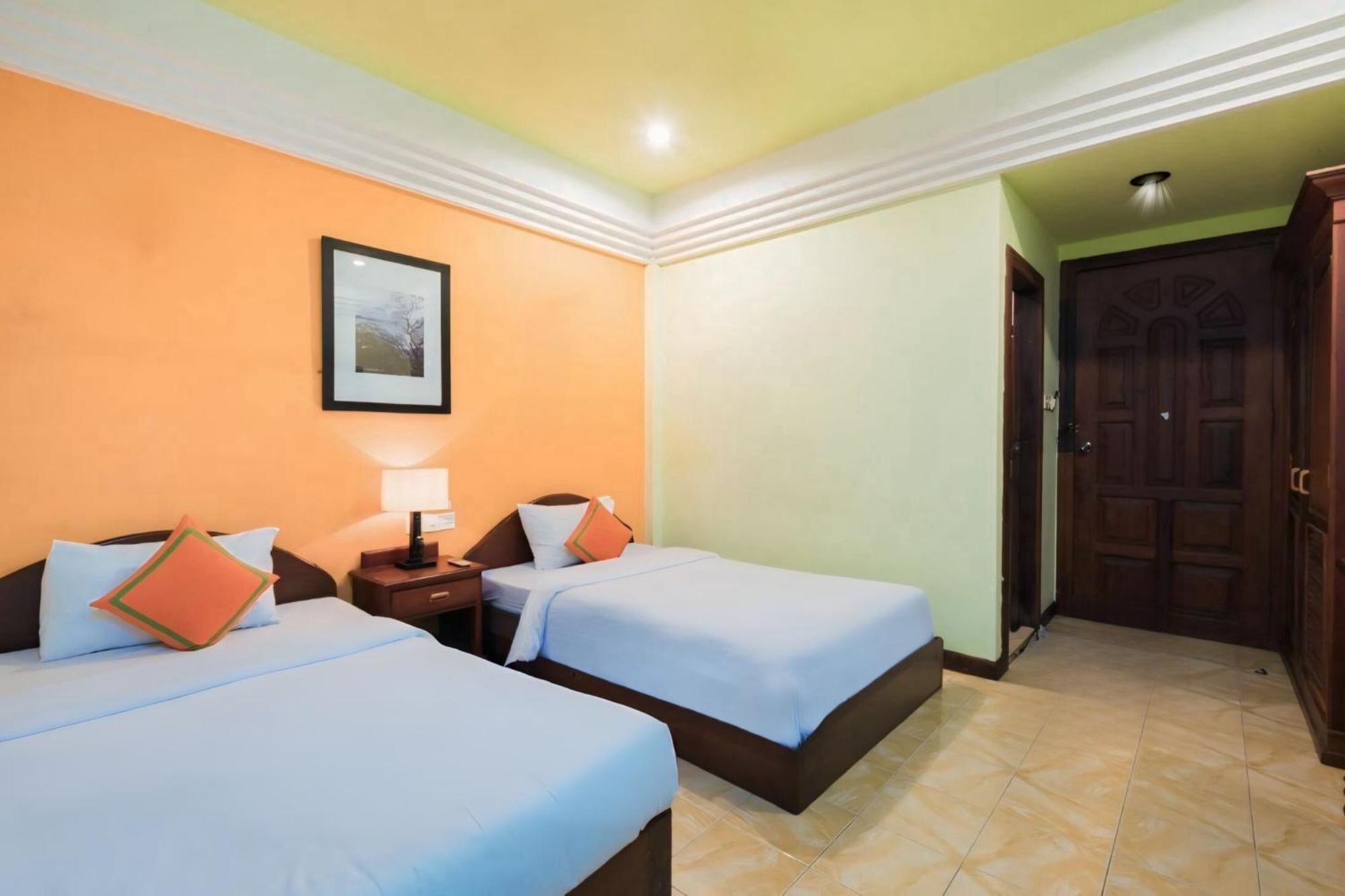 Vplus Hotel Siem Reap Exterior photo